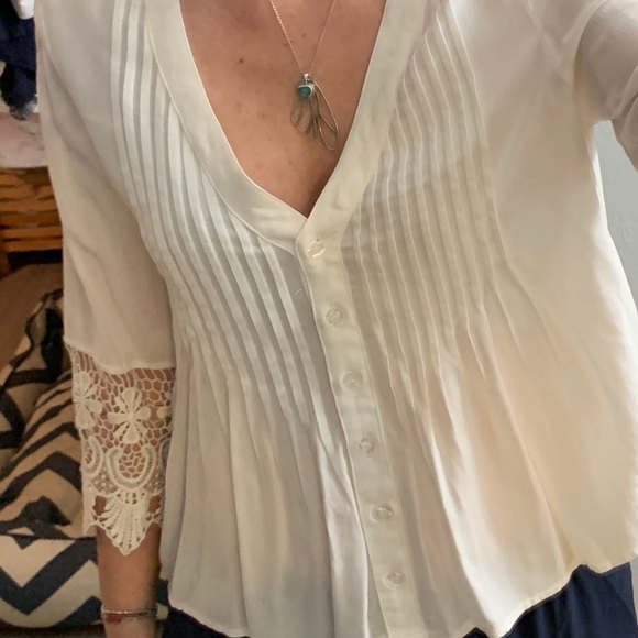 william B Tops - NWT silk blouse w/ lace sleeves & pleats. Cropped